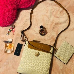Tommy Hilfiger crossbody ✨🌸💕